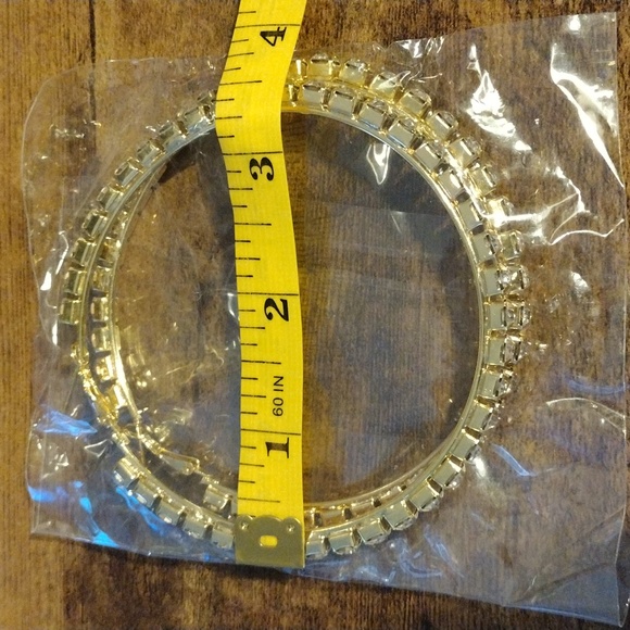 ✨ 2/$18 Gold Giant Gem  Hoop Earrings(3.5 in diameter) - Picture 3 of 3